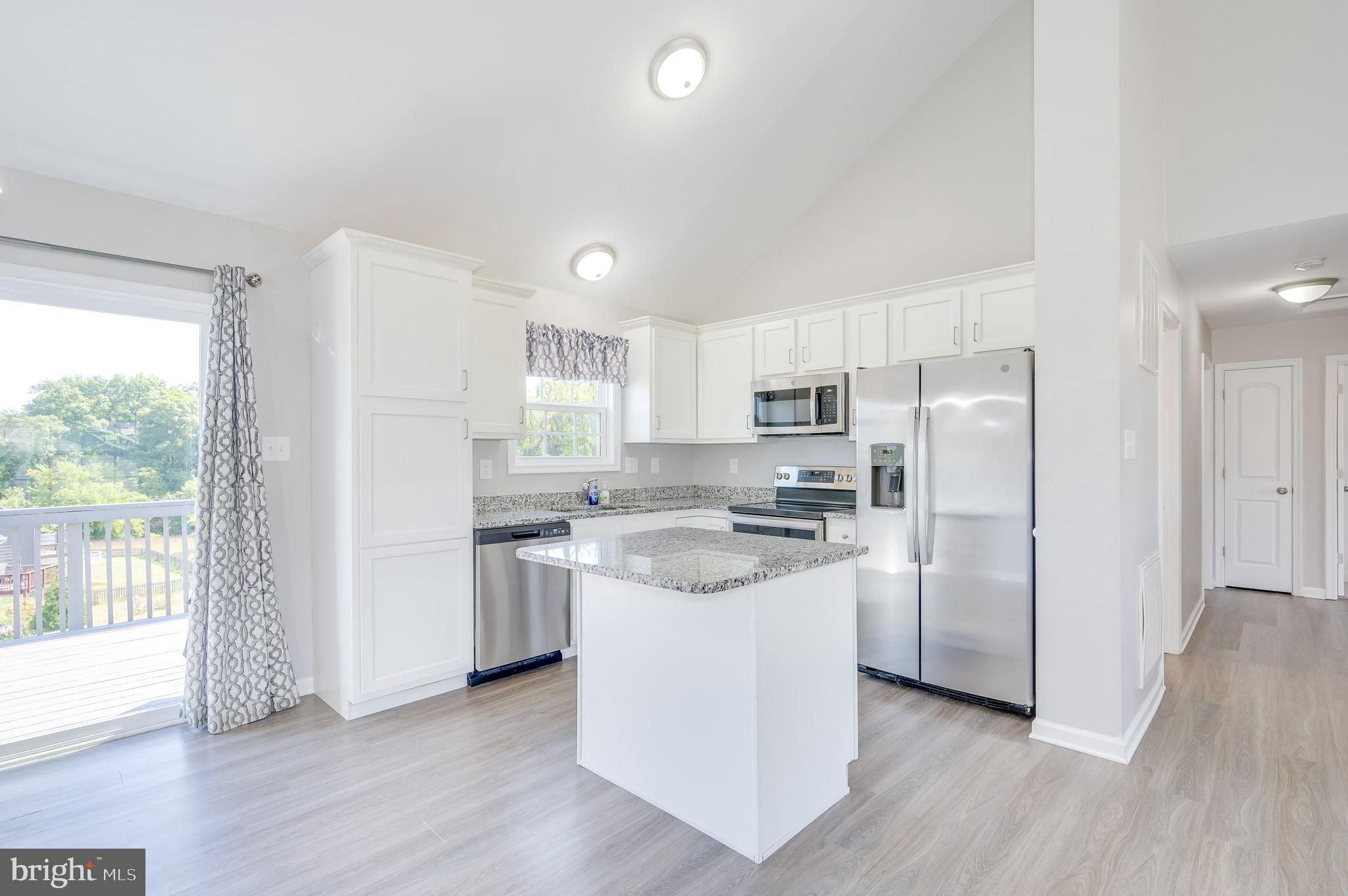 FORT HILL FARMS - Residential