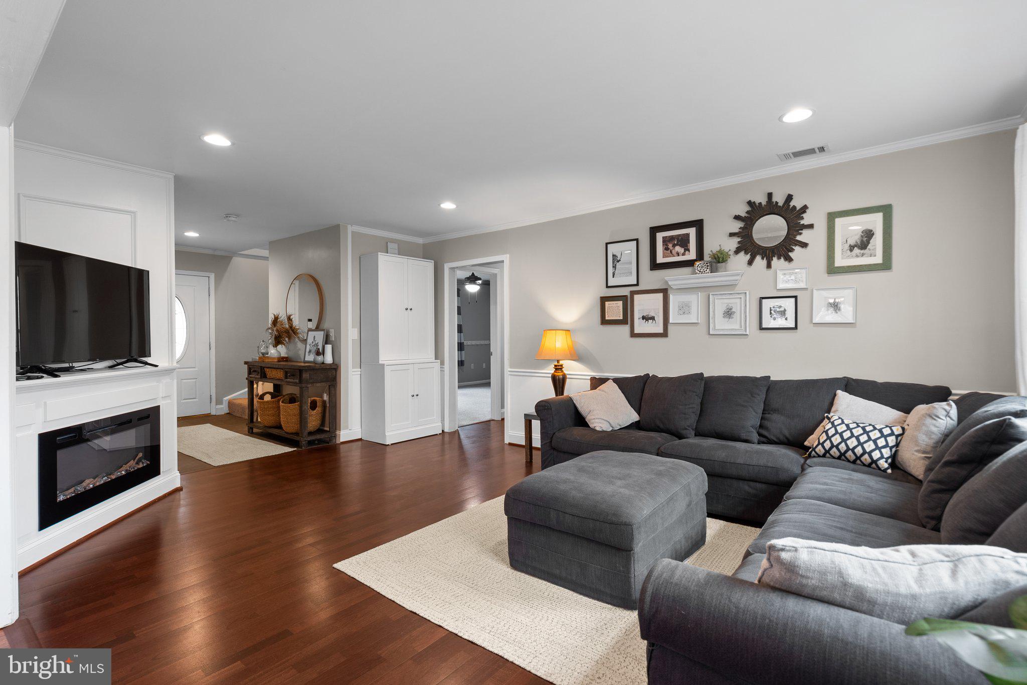 BROOKVILLE KNOLLS - Residential