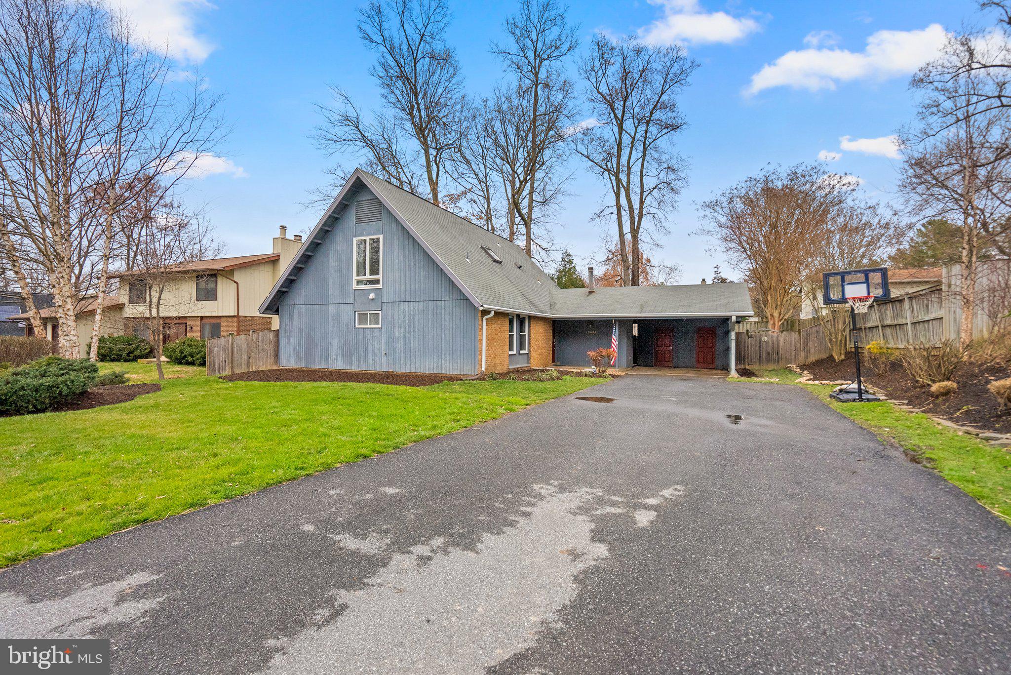 BROOKVILLE KNOLLS - Residential