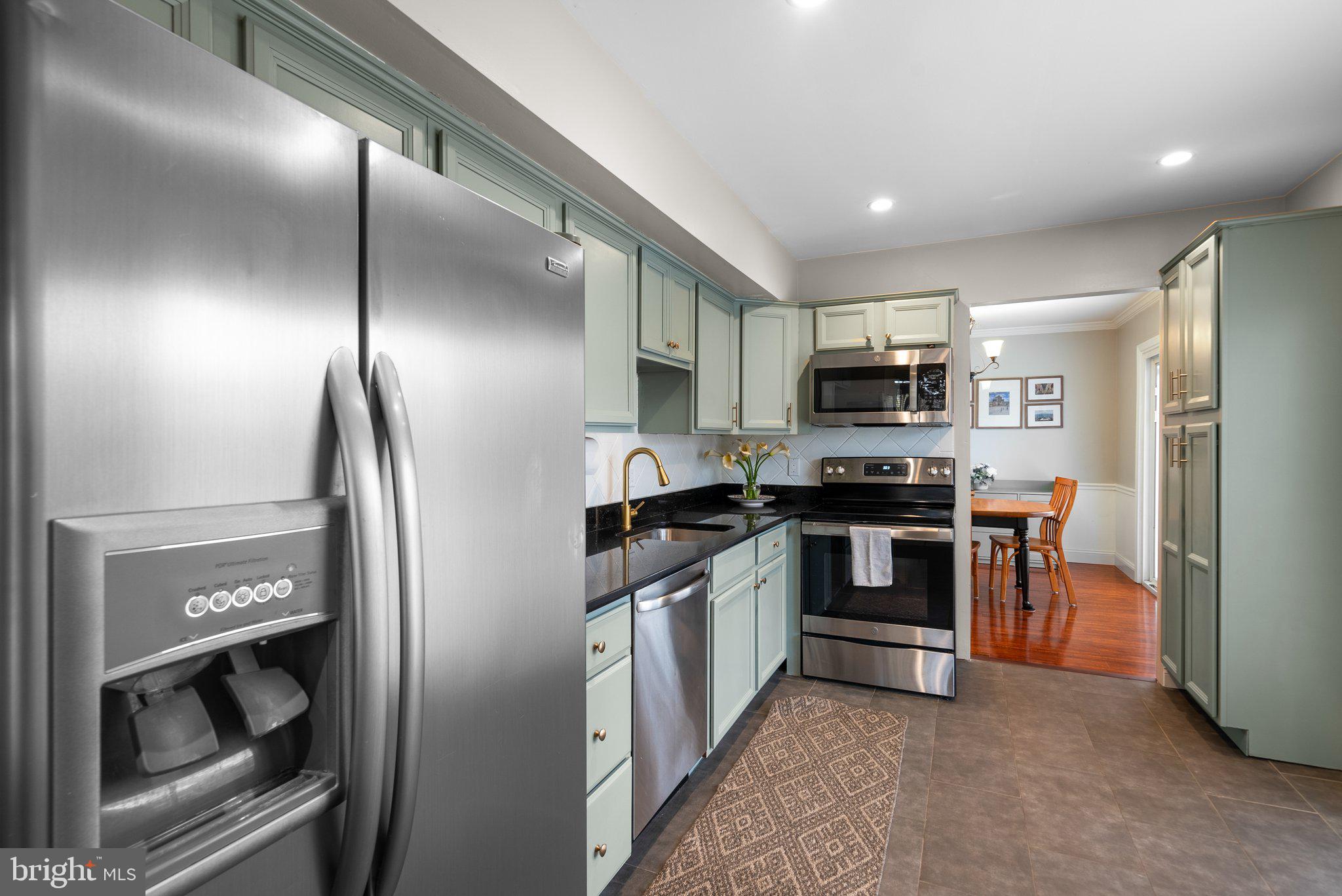 BROOKVILLE KNOLLS - Residential