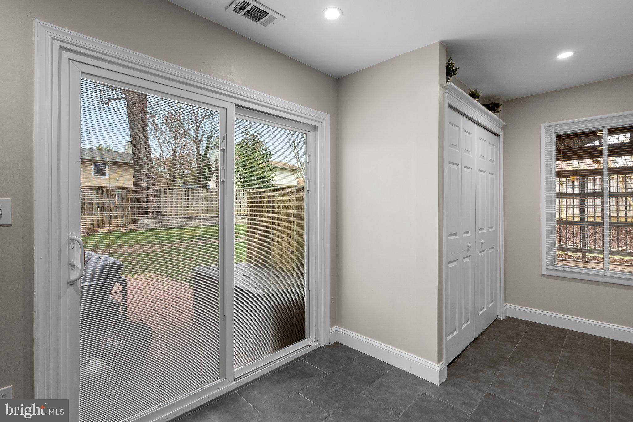 BROOKVILLE KNOLLS - Residential