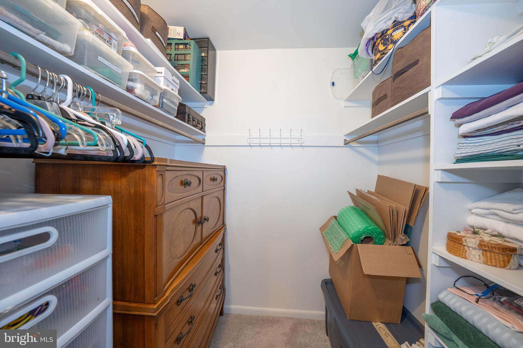 GREEN HILL - Residential