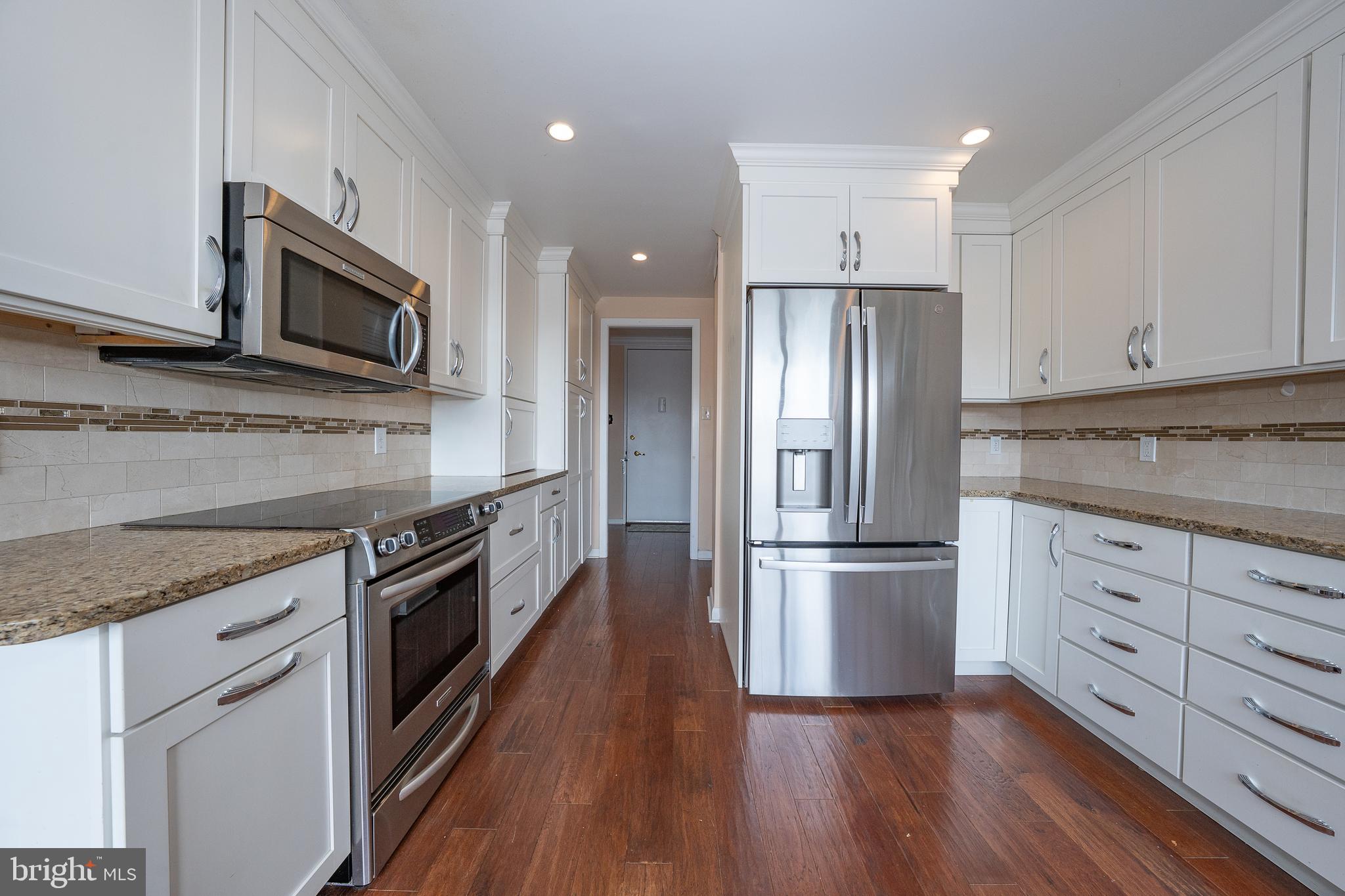 GREEN HILL - Residential