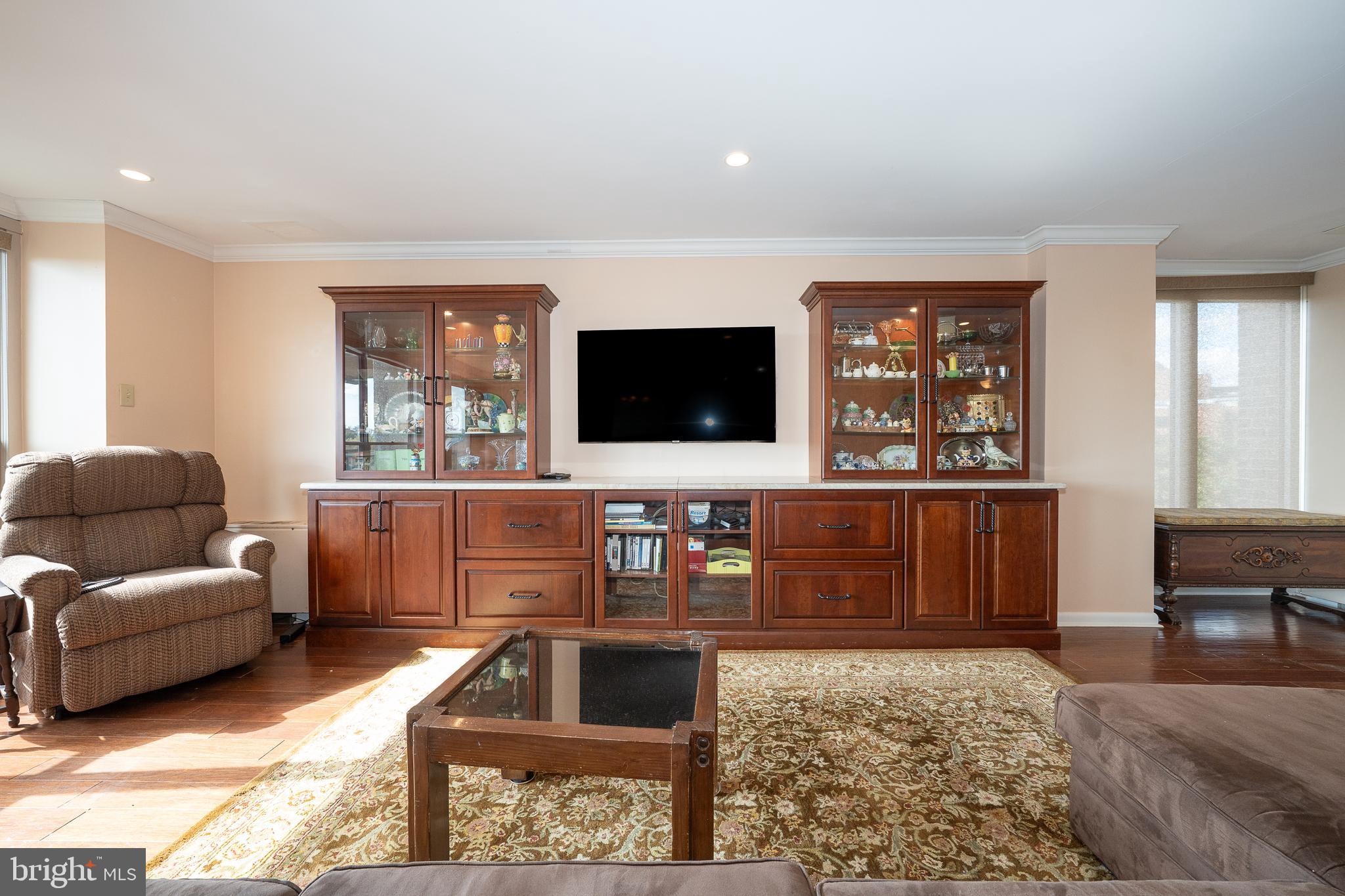 GREEN HILL - Residential