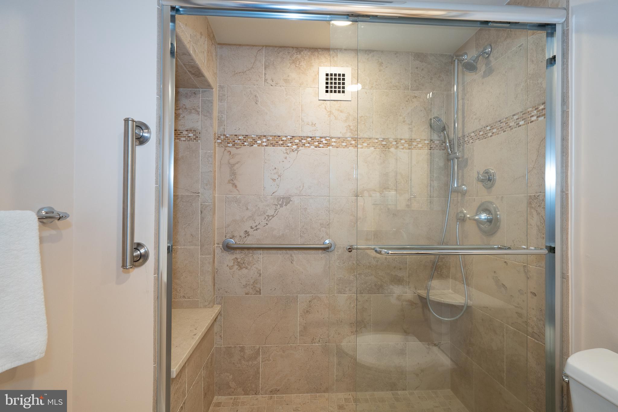 GREEN HILL - Residential