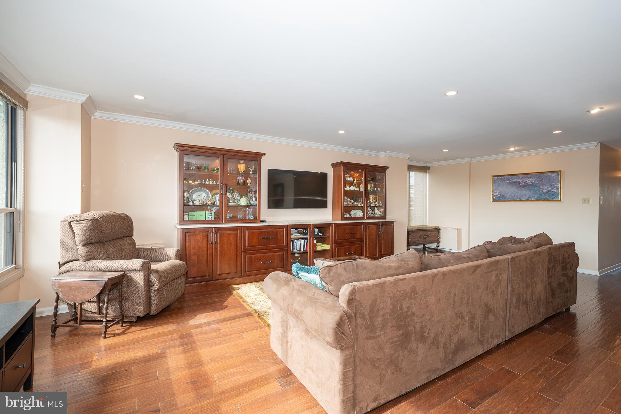 GREEN HILL - Residential