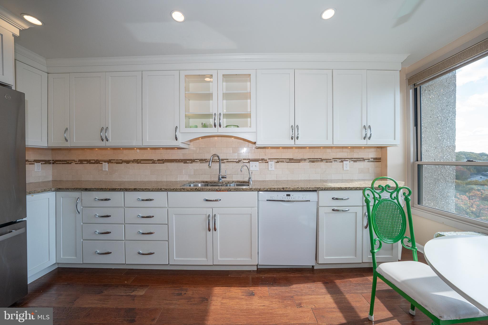 GREEN HILL - Residential