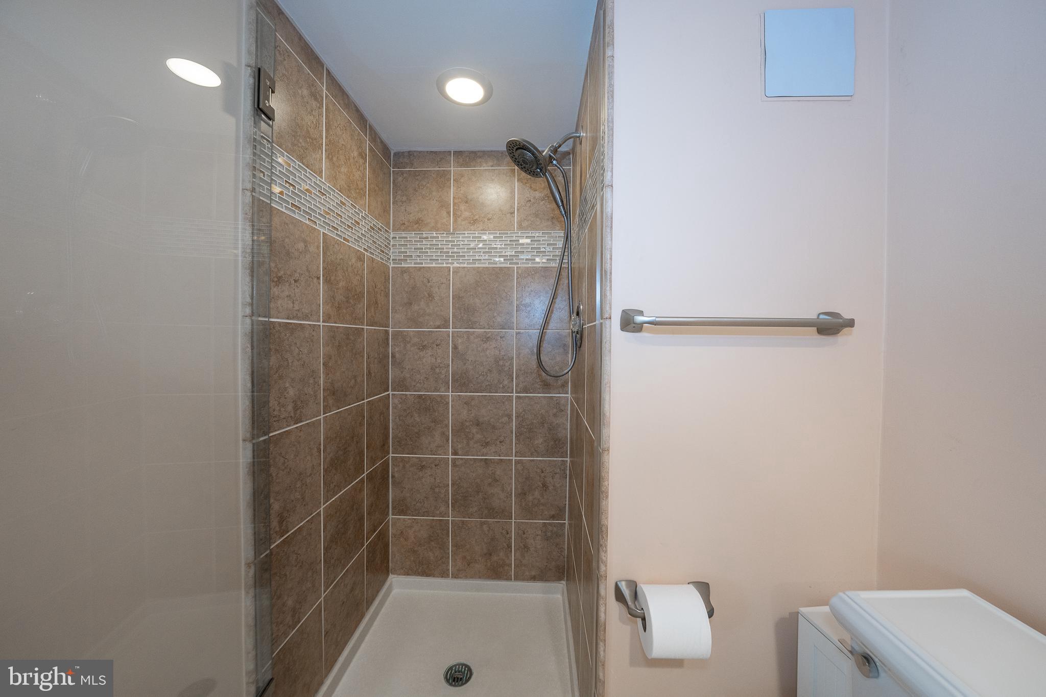 GREEN HILL - Residential