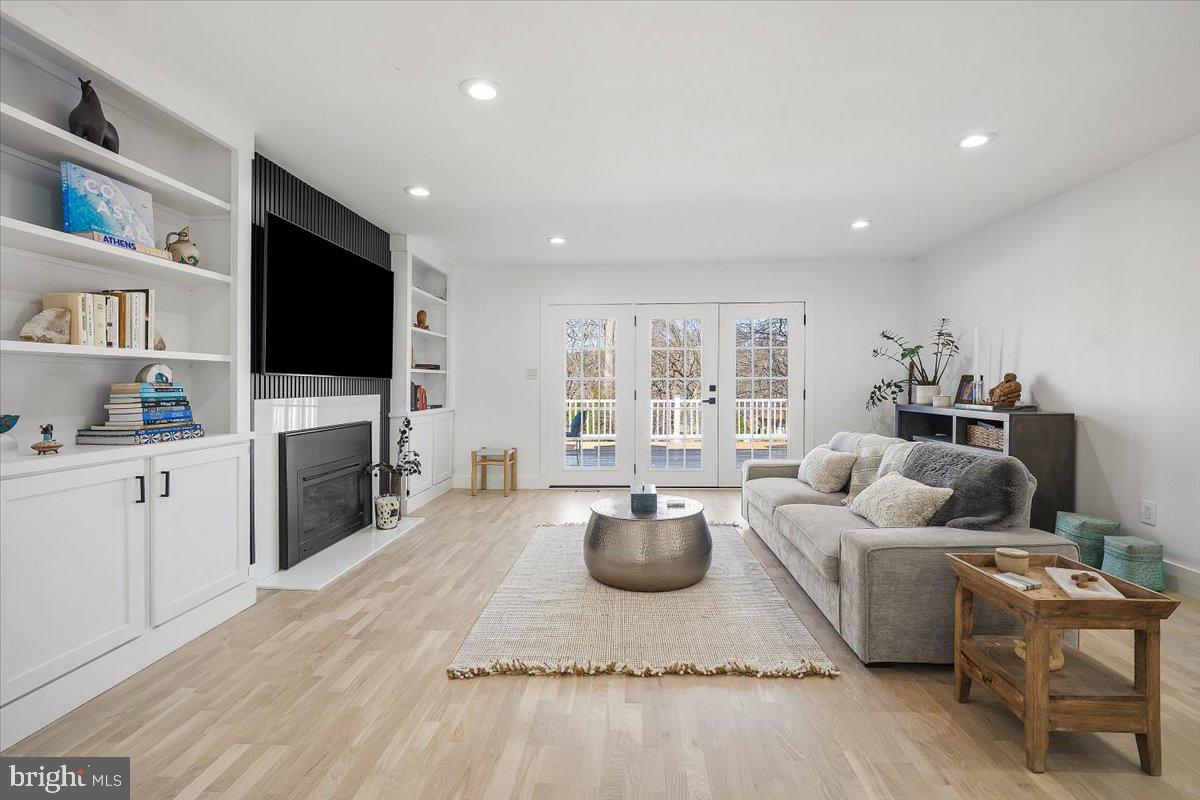 GLEN MILL VILLAGE - Residential