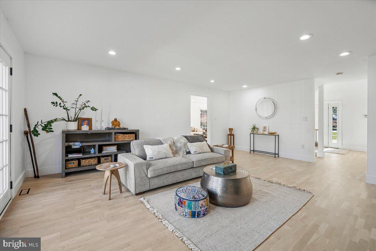 GLEN MILL VILLAGE - Residential