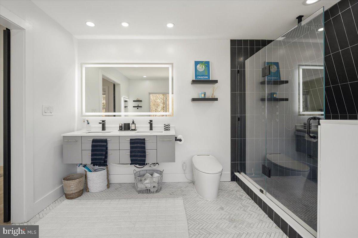 GLEN MILL VILLAGE - Residential