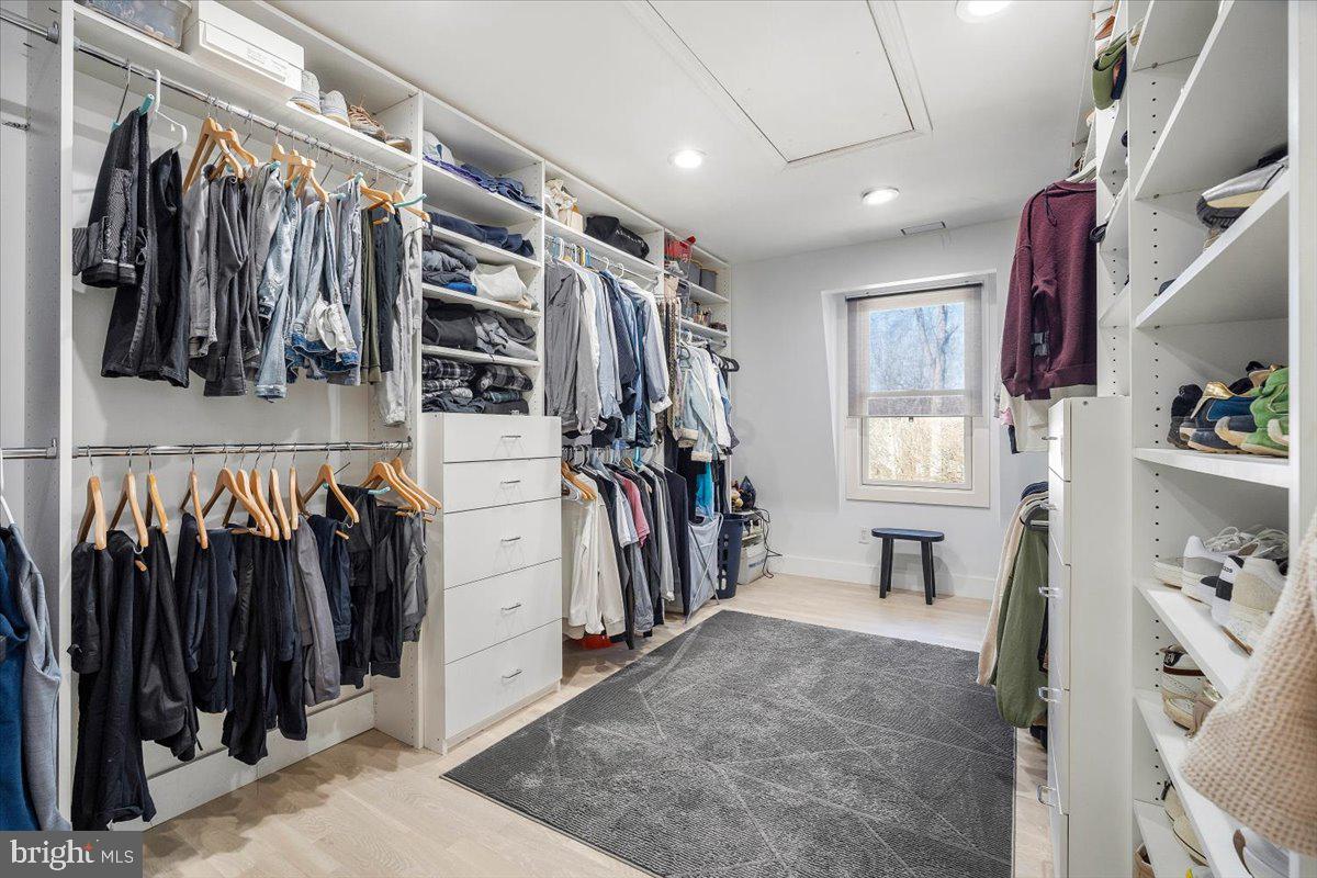 GLEN MILL VILLAGE - Residential