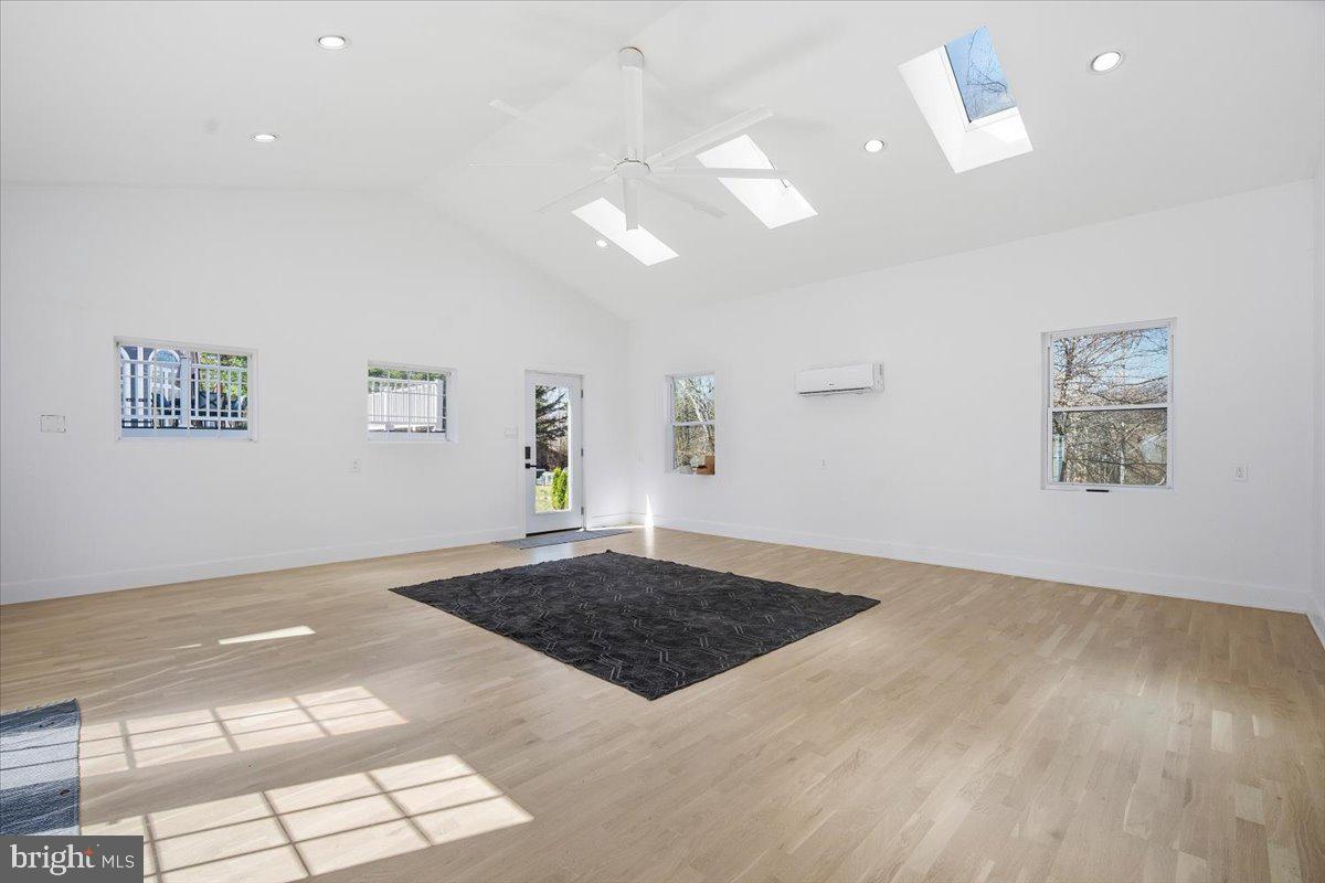 GLEN MILL VILLAGE - Residential