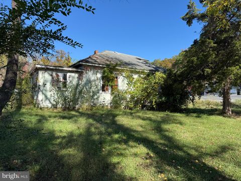 58 TRUSLOW ROAD FREDERICKSBURG VA 22405
