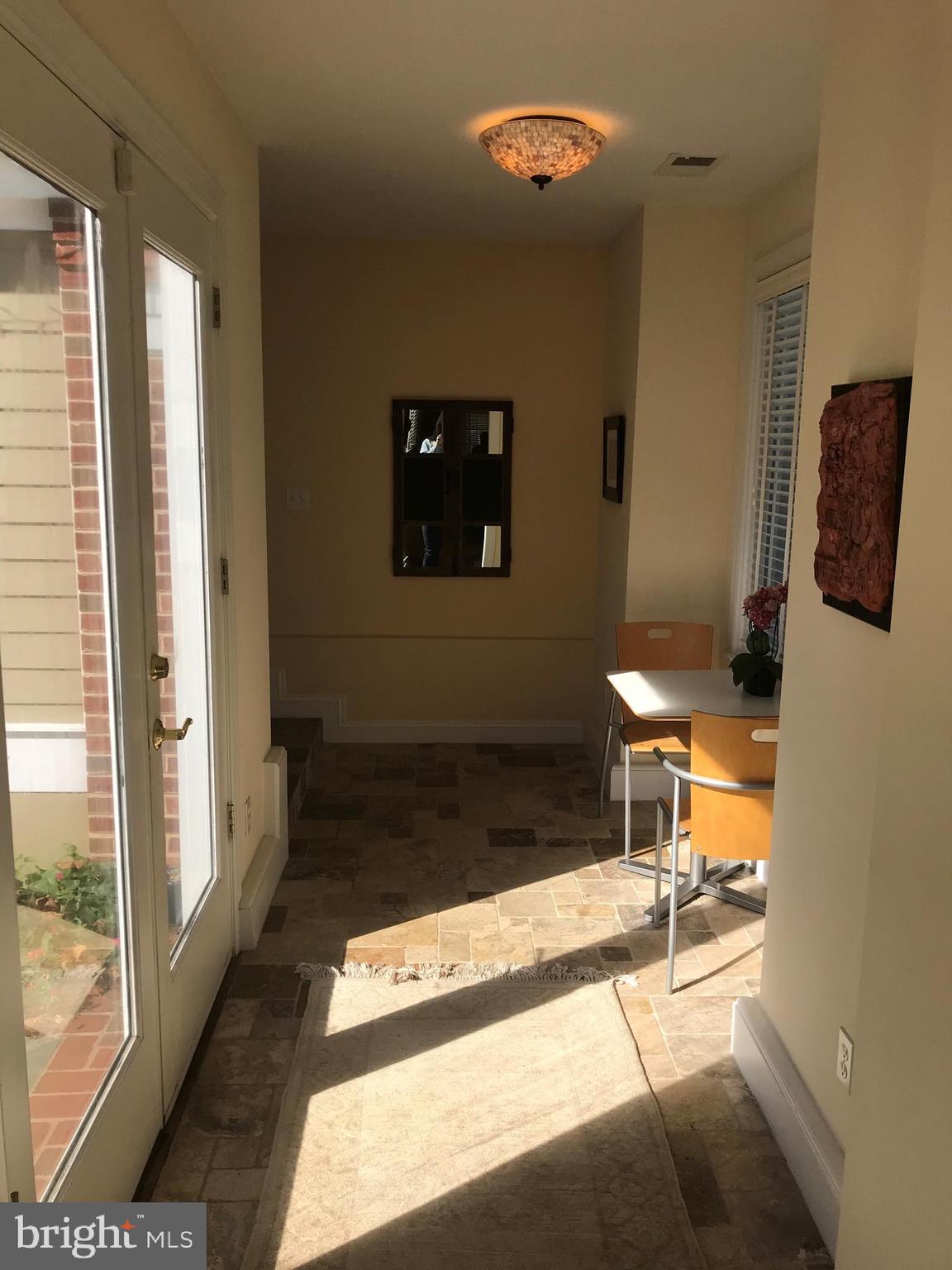 WILLIAMSBURG VILLAGE - Residential Lease