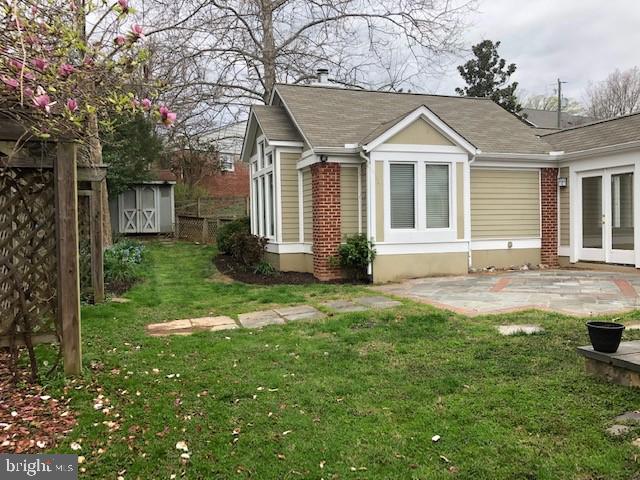 WILLIAMSBURG VILLAGE - Residential Lease