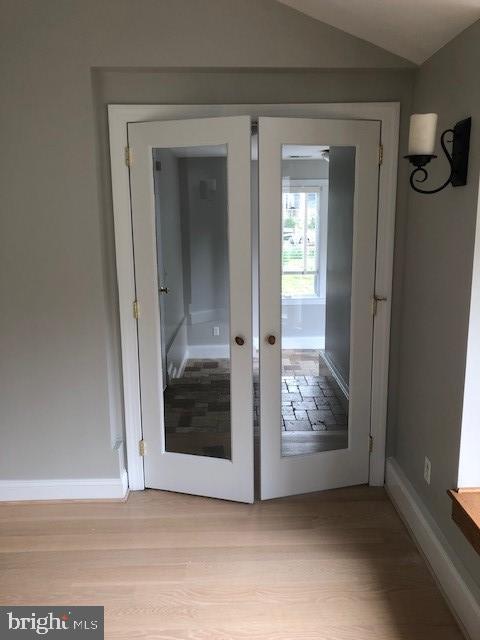 WILLIAMSBURG VILLAGE - Residential Lease