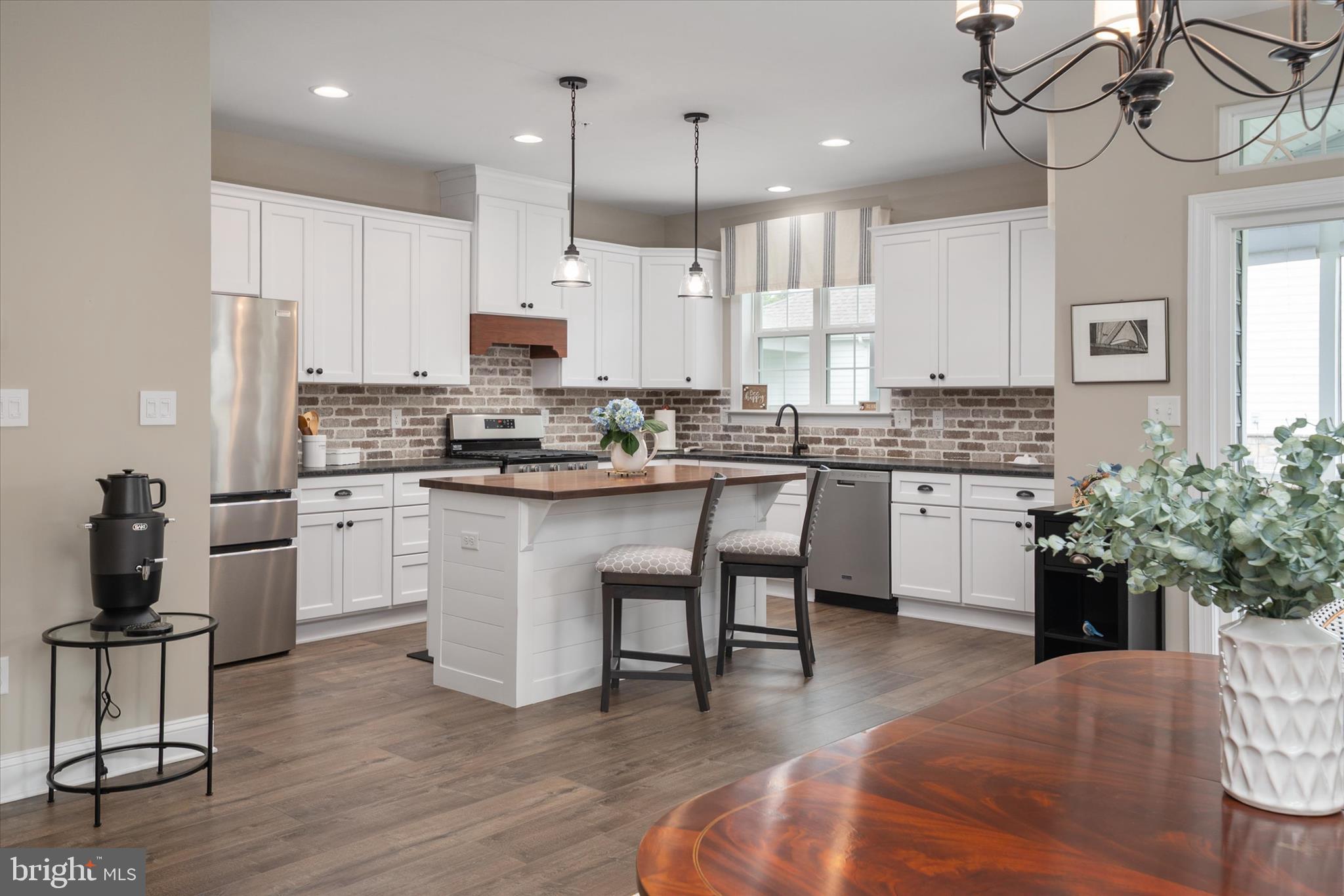 BAY BRIDGE COVE - Residential