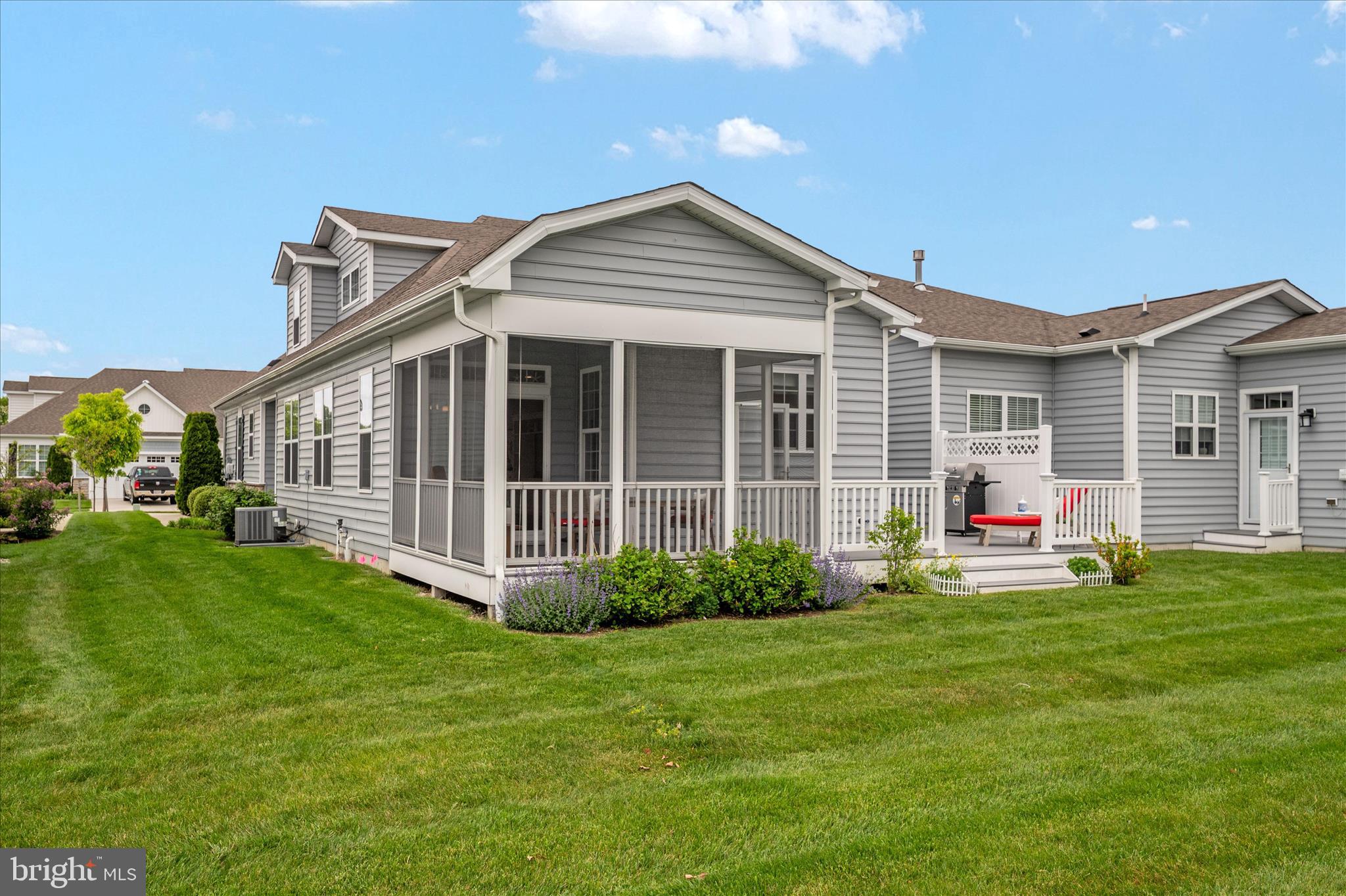 BAY BRIDGE COVE - Residential