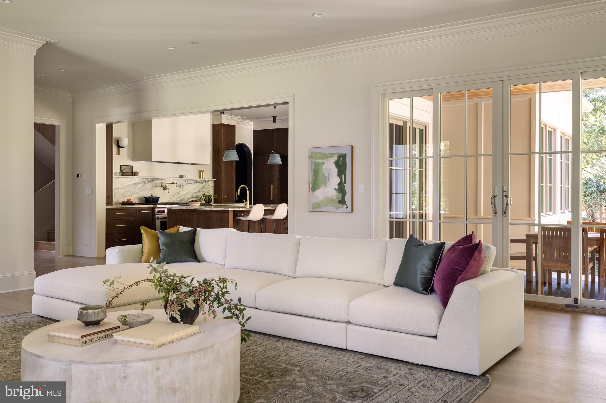 FOREST HILLS - Residential