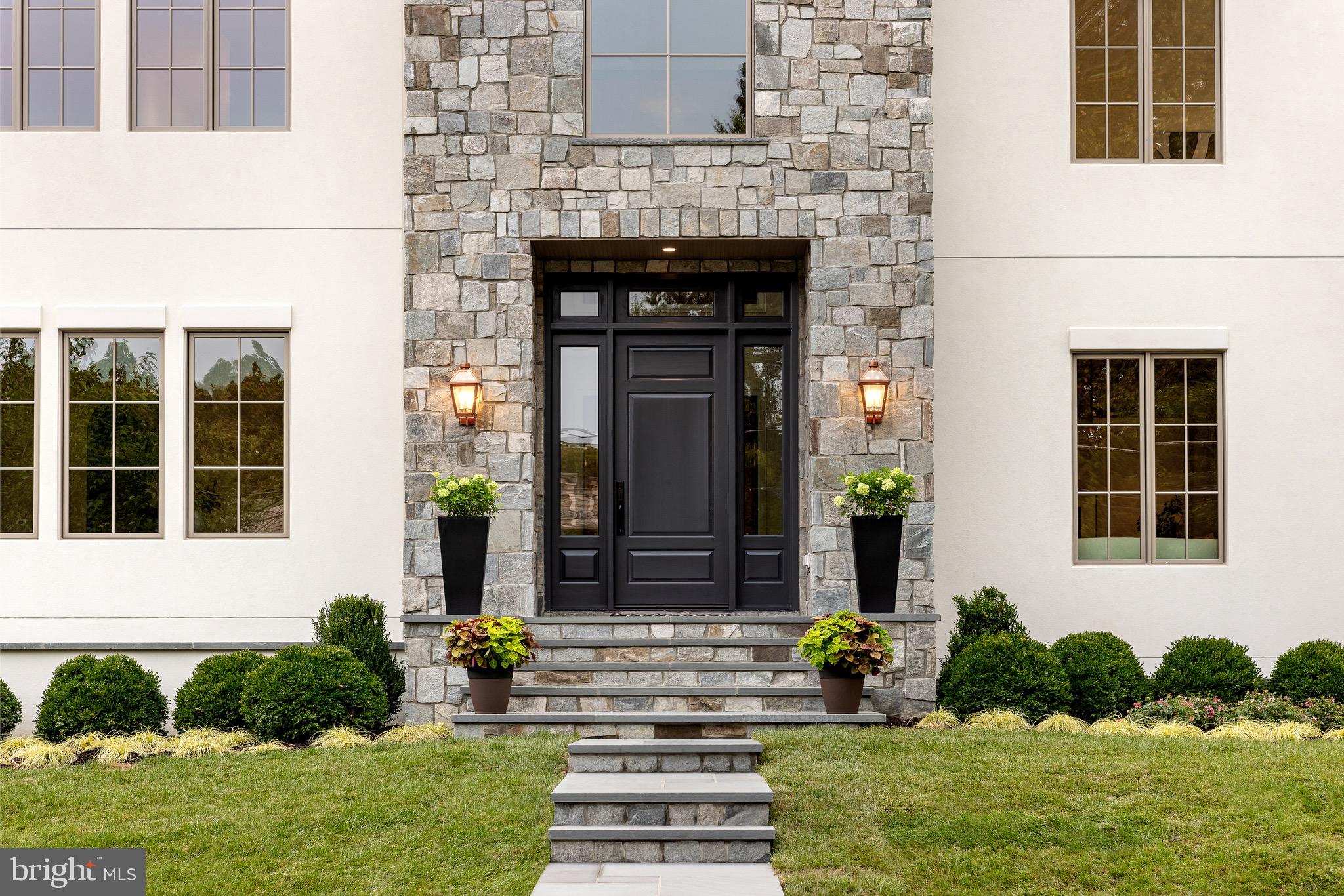 FOREST HILLS - Residential