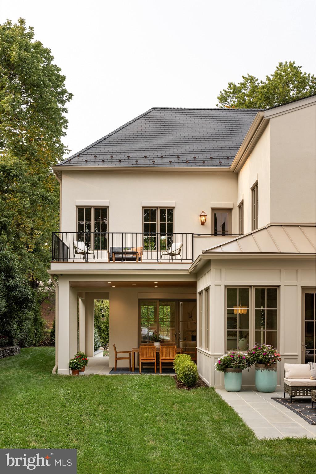 FOREST HILLS - Residential
