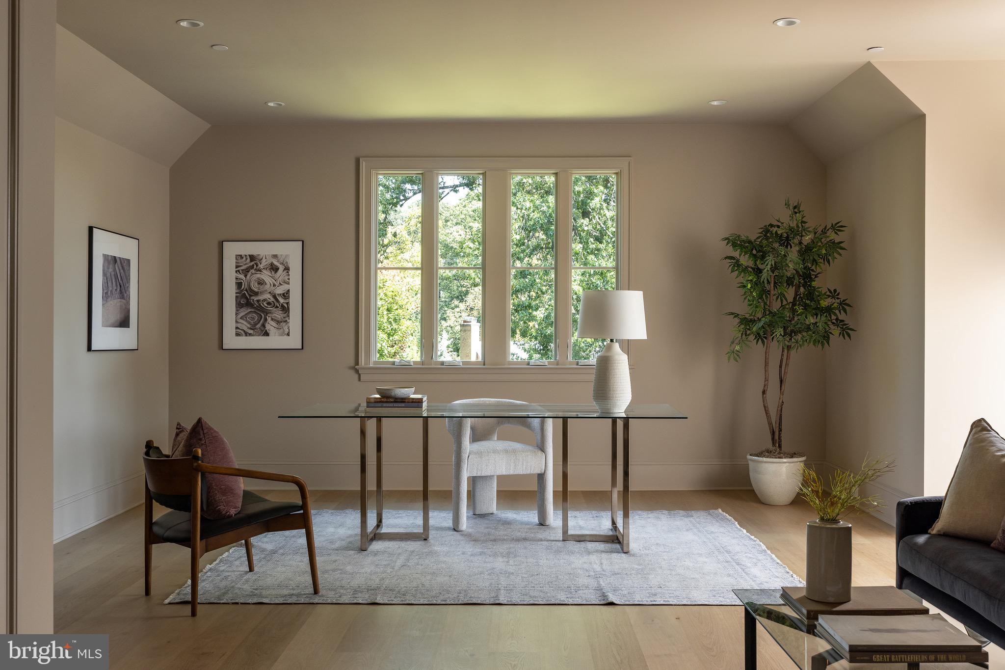 FOREST HILLS - Residential
