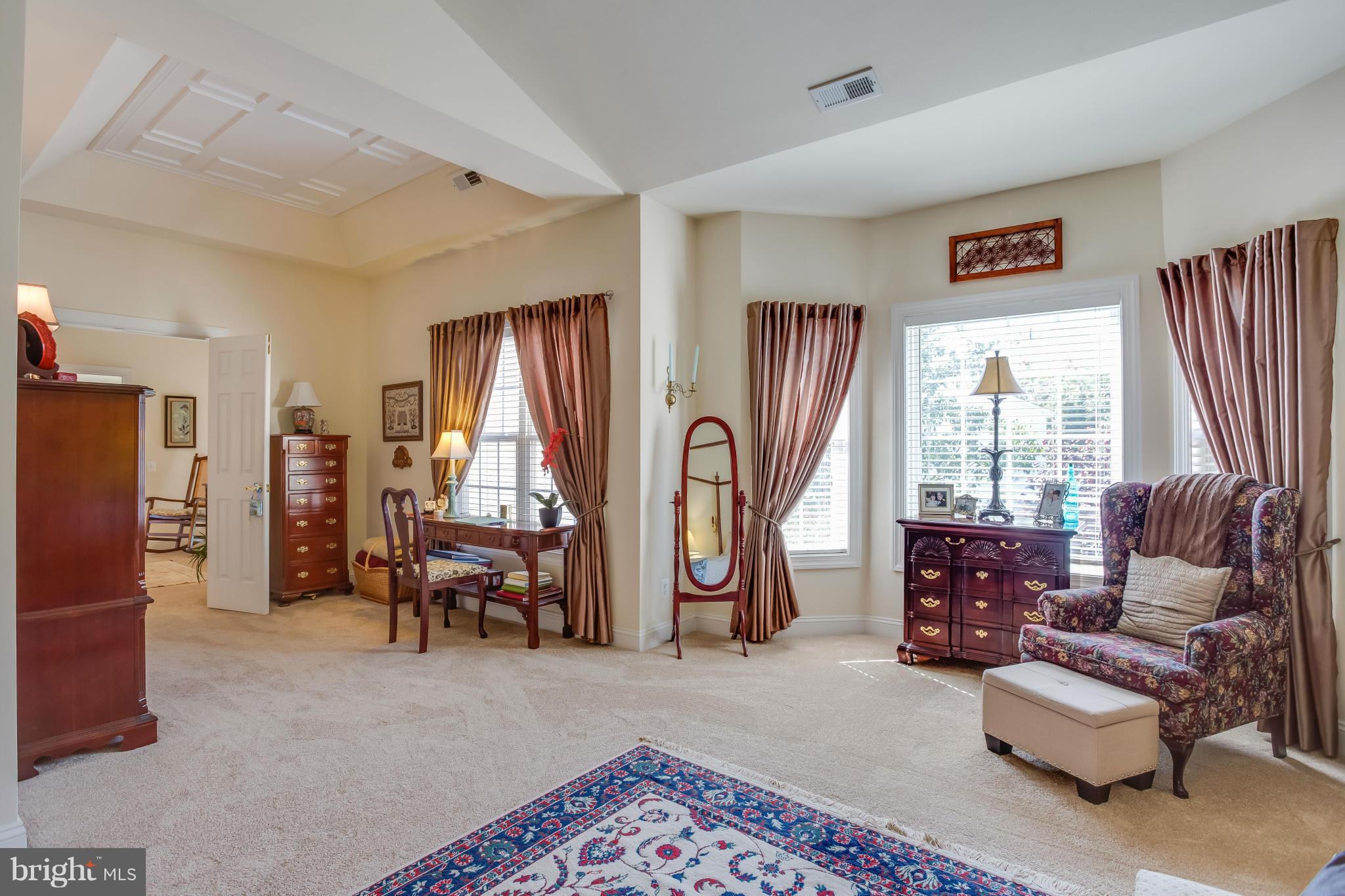 BELMONT CENTER - Residential