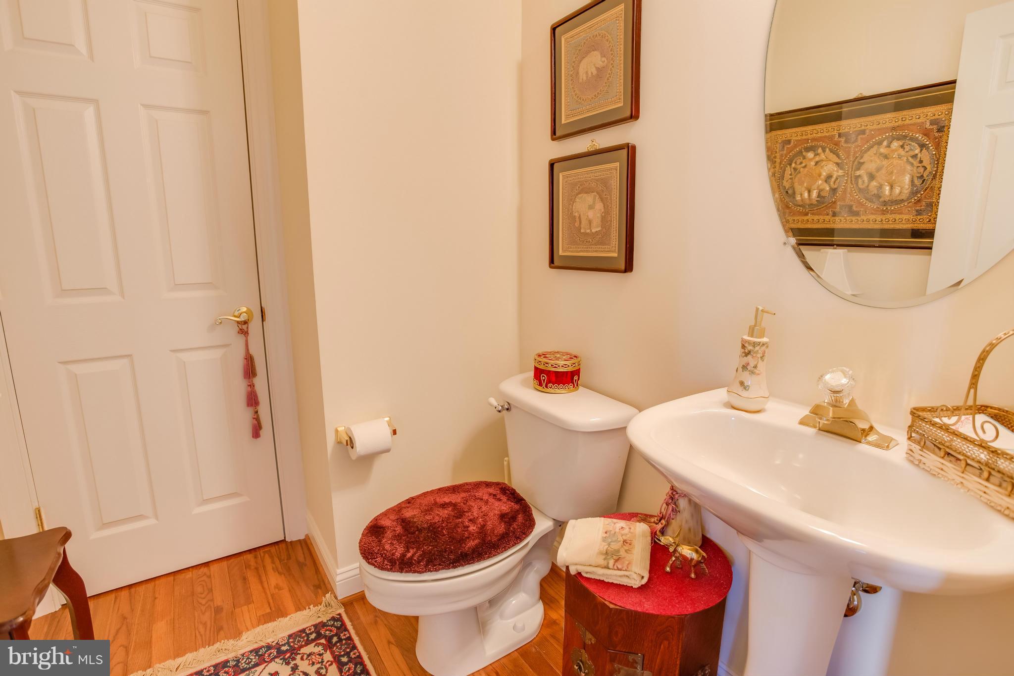 BELMONT CENTER - Residential