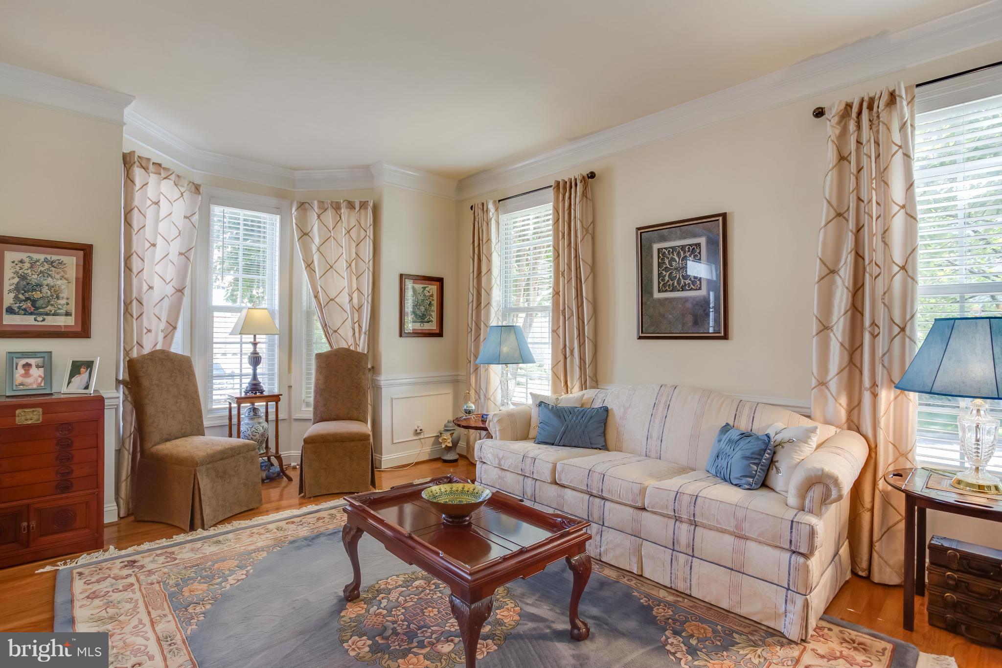 BELMONT CENTER - Residential