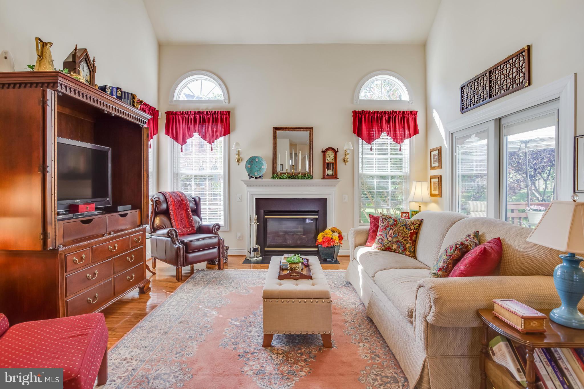 BELMONT CENTER - Residential