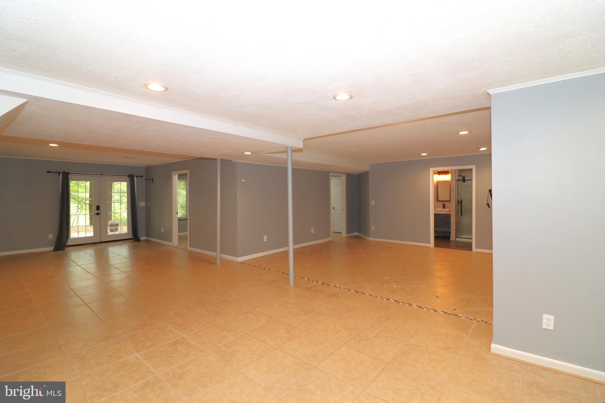 LAKE OF THE WOODS - Residential