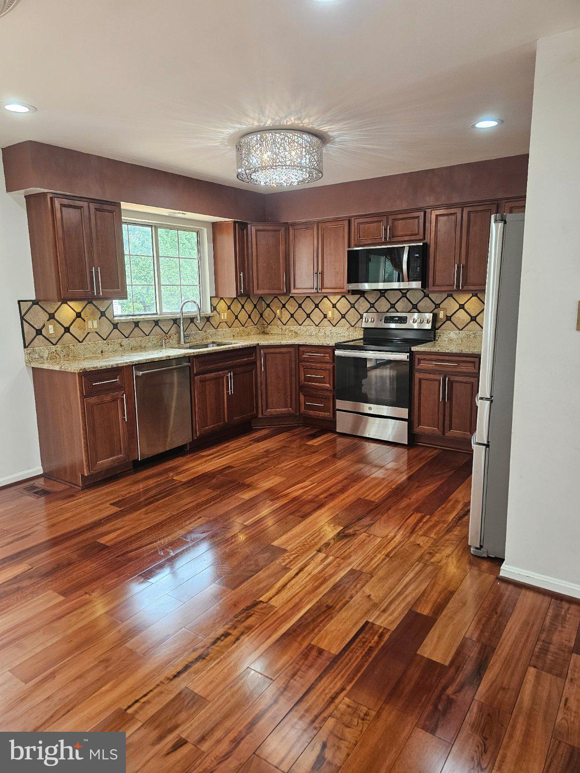 5722 BELCHER FARM DRIVE