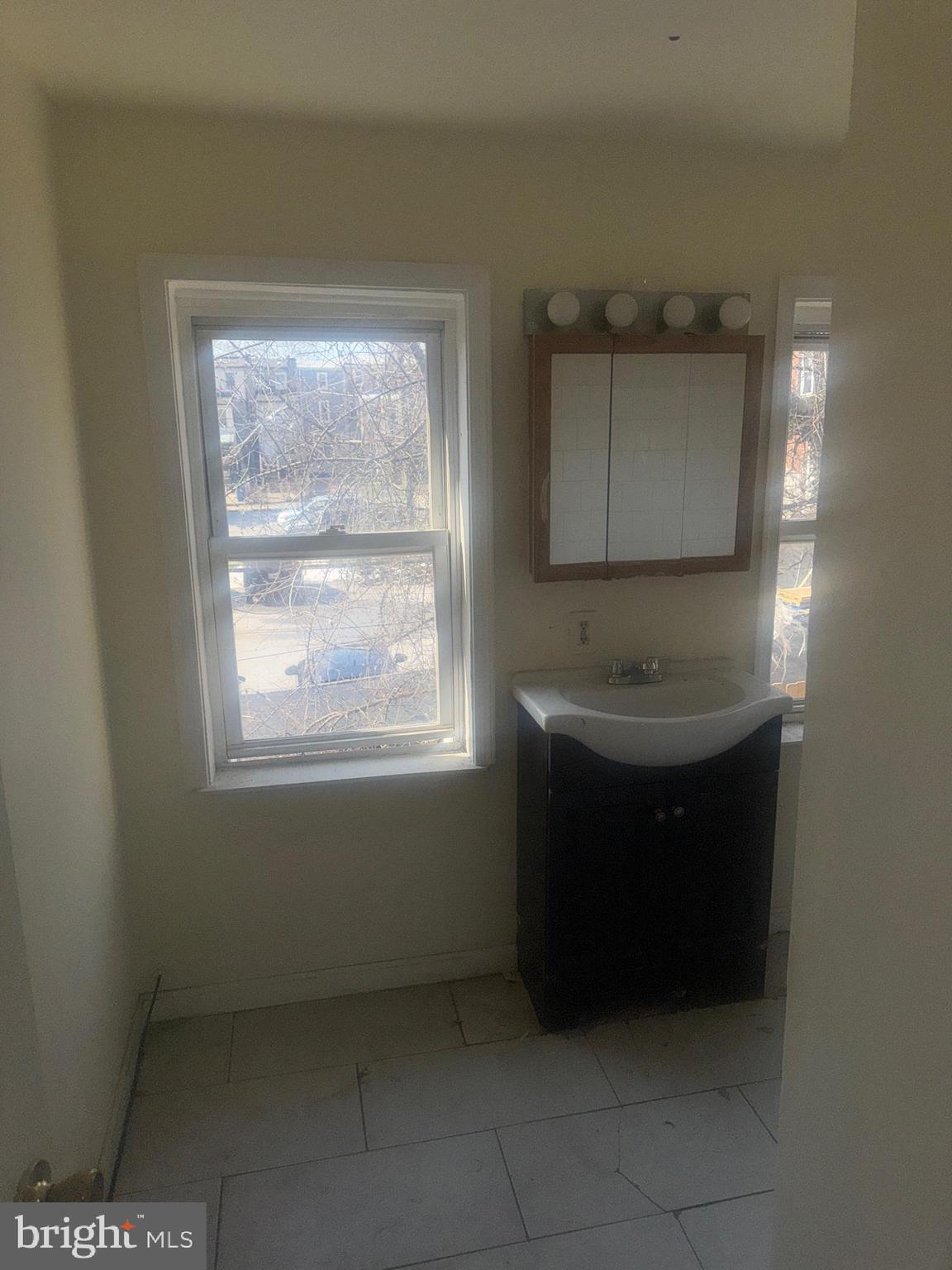 SANDTOWN-WINCHESTER - Residential