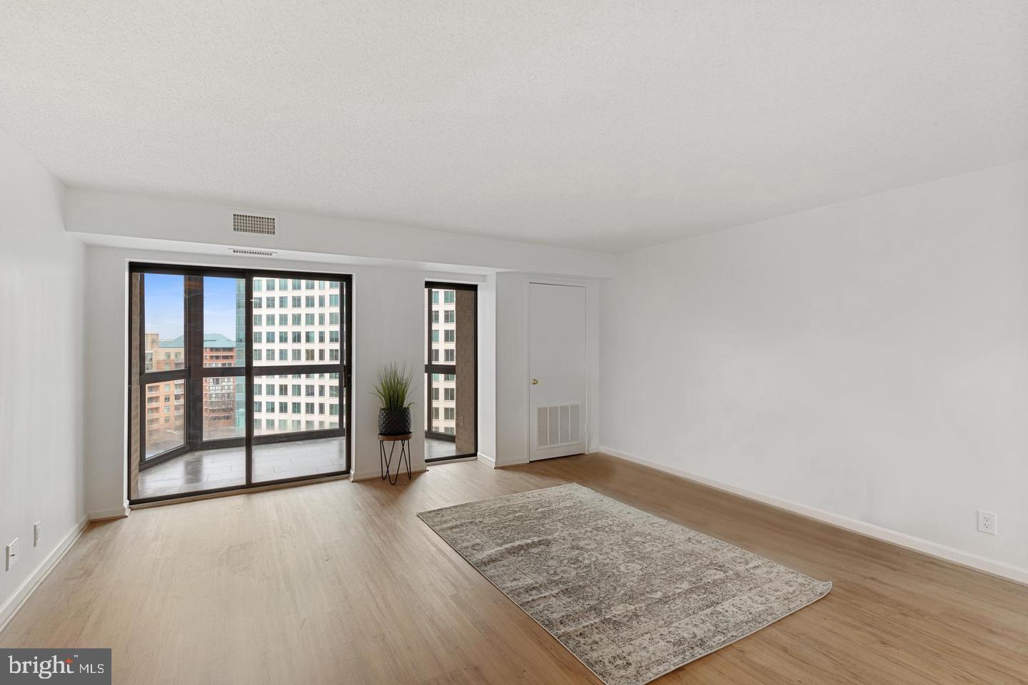 ALTA VISTA - Residential Lease