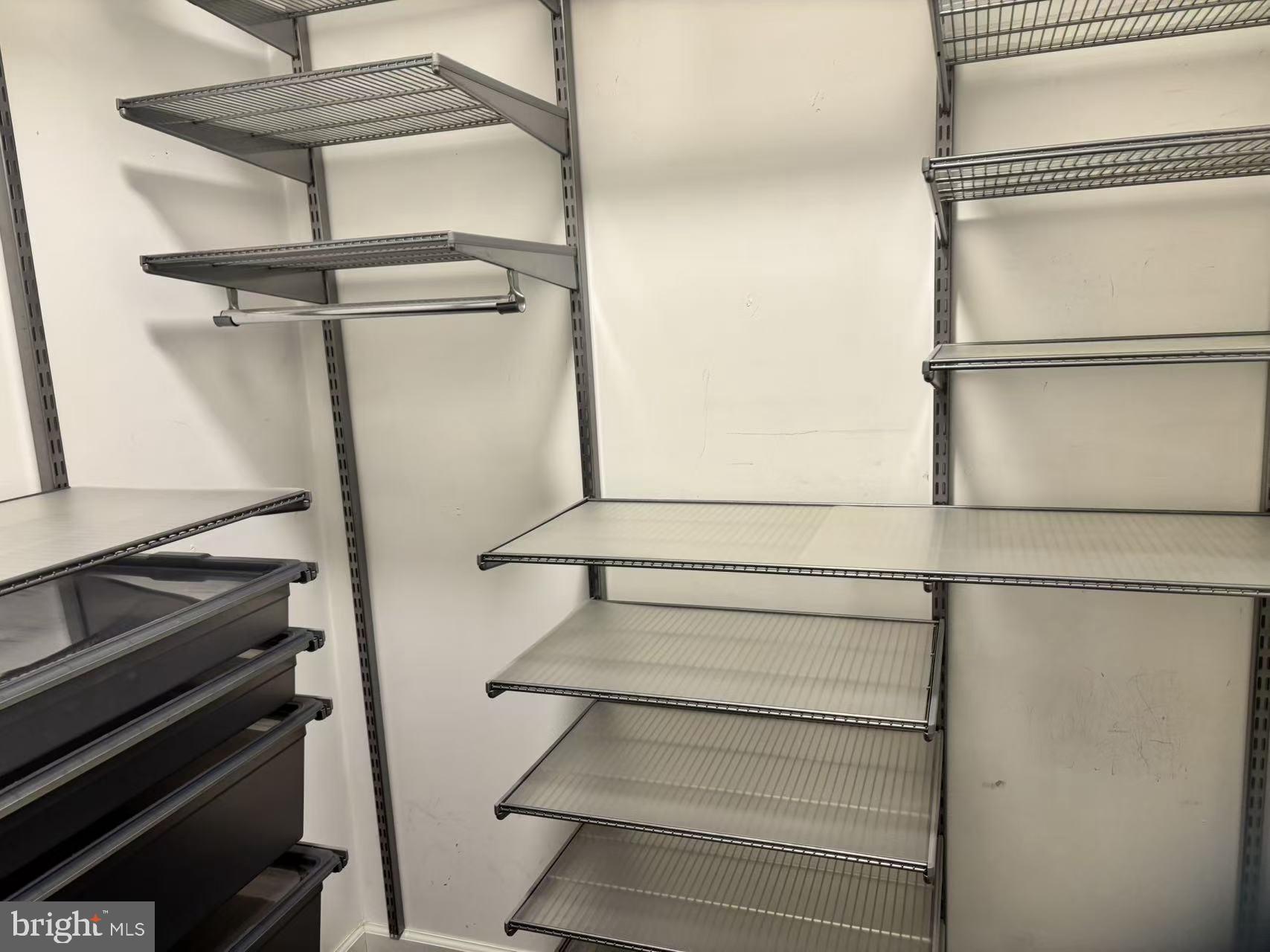 EDGEWATER AT TOWN CENTER - Residential Lease