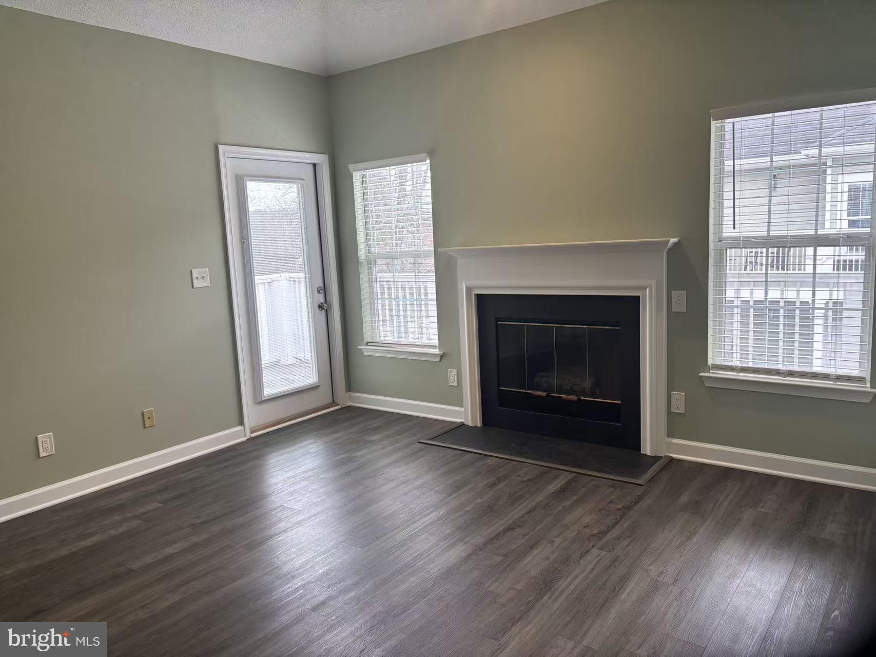 EDGEWATER AT TOWN CENTER - Residential Lease