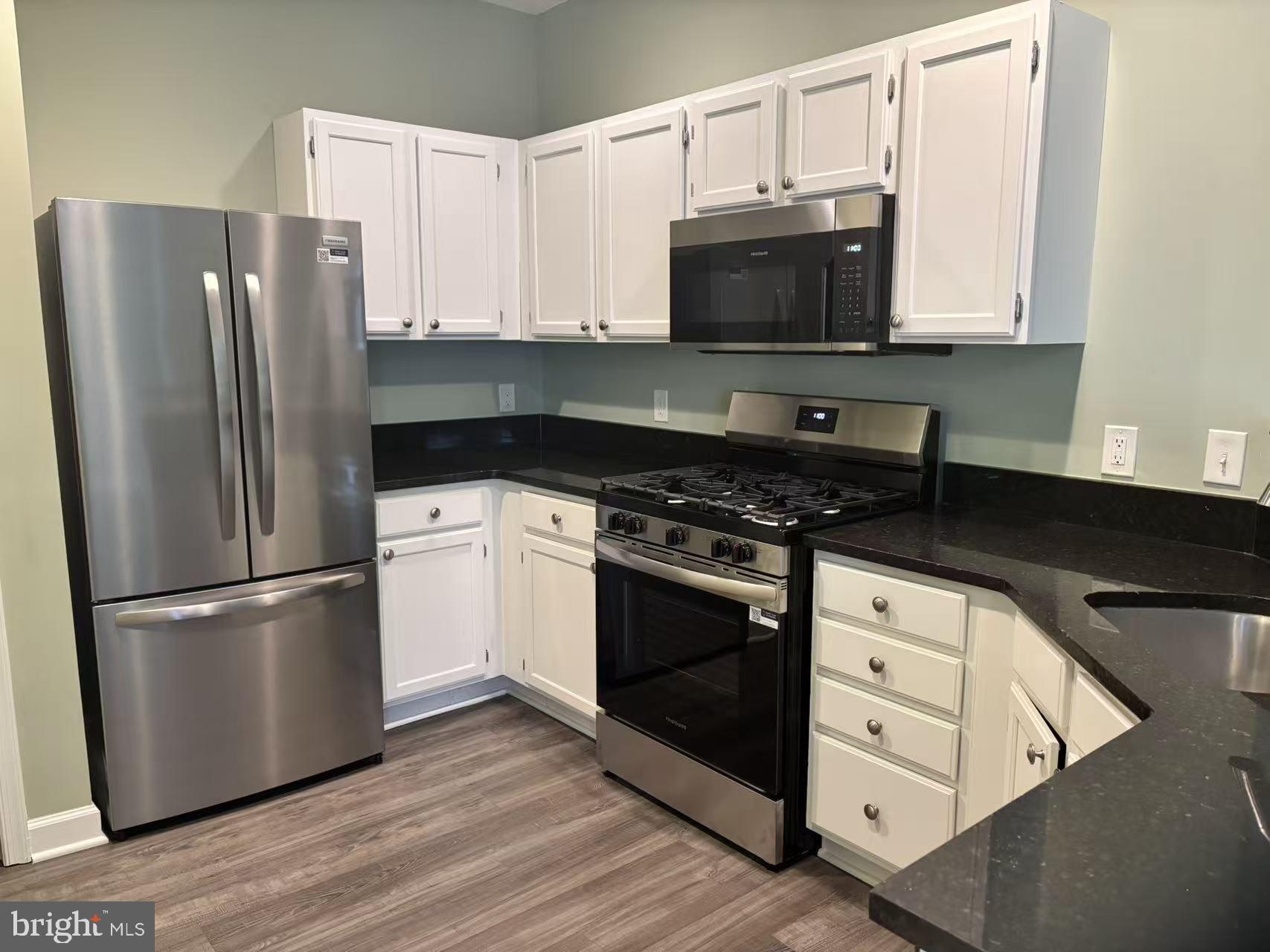 EDGEWATER AT TOWN CENTER - Residential Lease