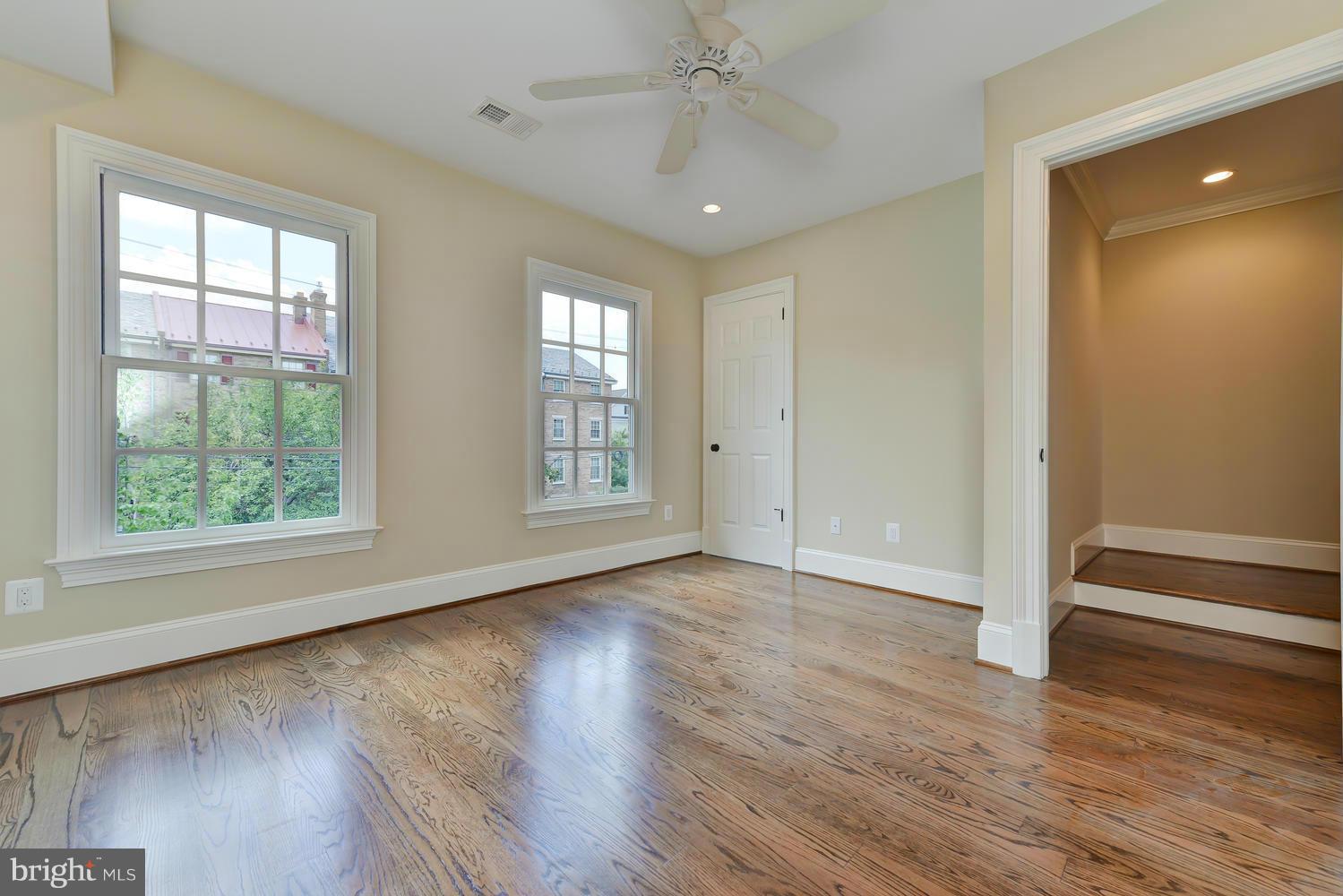 OLD TOWN - Residential