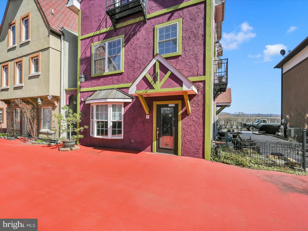 Photo of 5 S Village Circle, Reinholds, PA 17569 (MLS # PALA2048280)