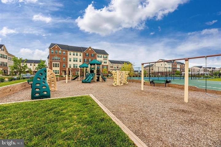 JEFFERSON PLACE - Residential