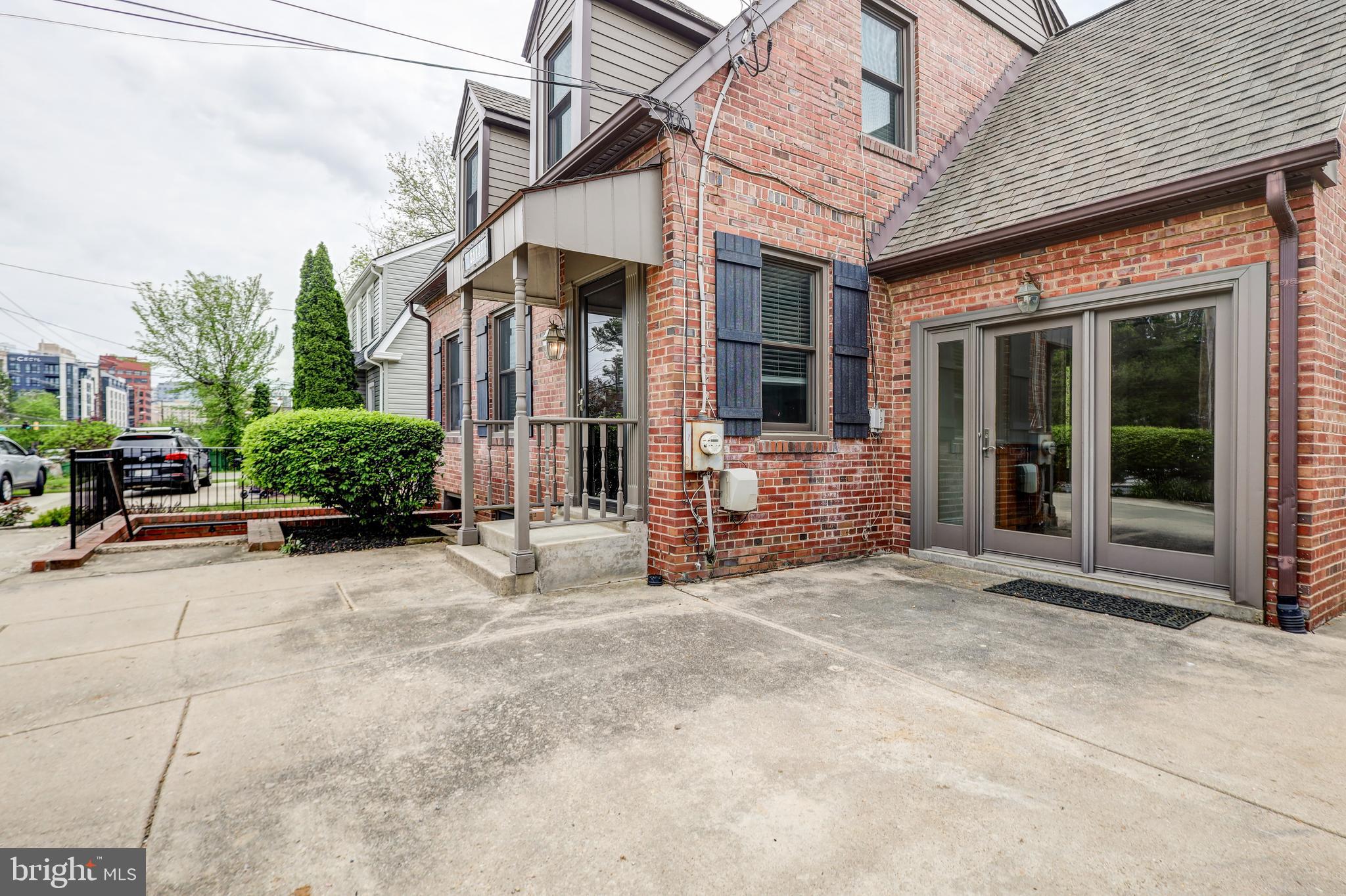 BATTERY PARK - Residential Lease