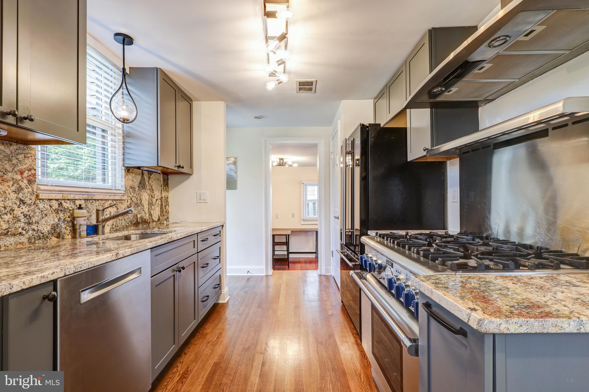 BATTERY PARK - Residential Lease