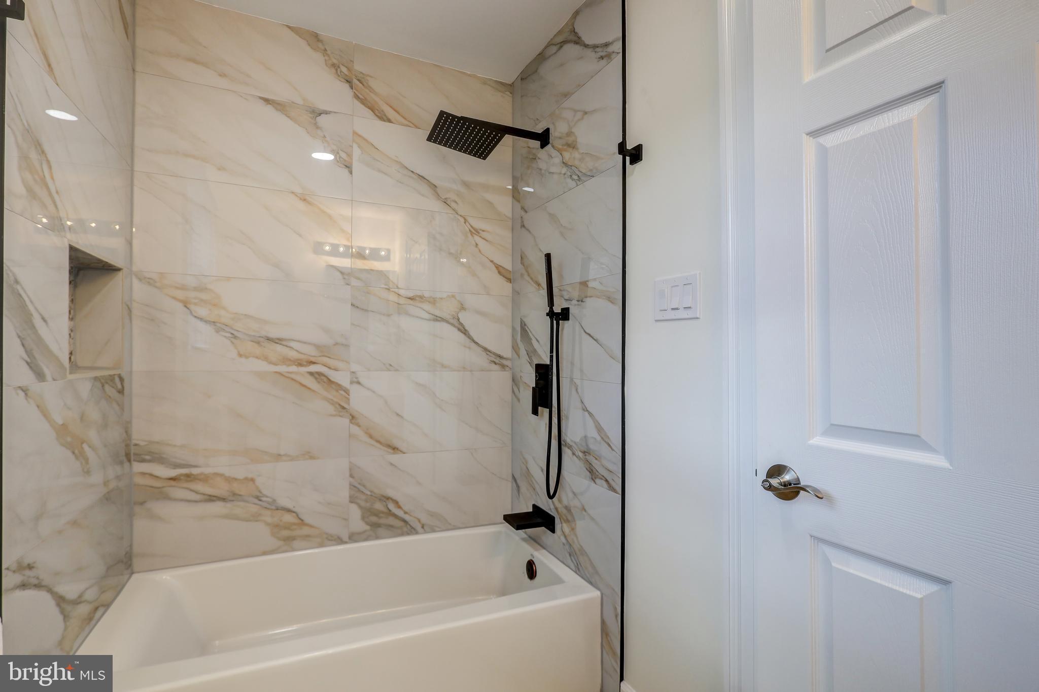 BATTERY PARK - Residential Lease