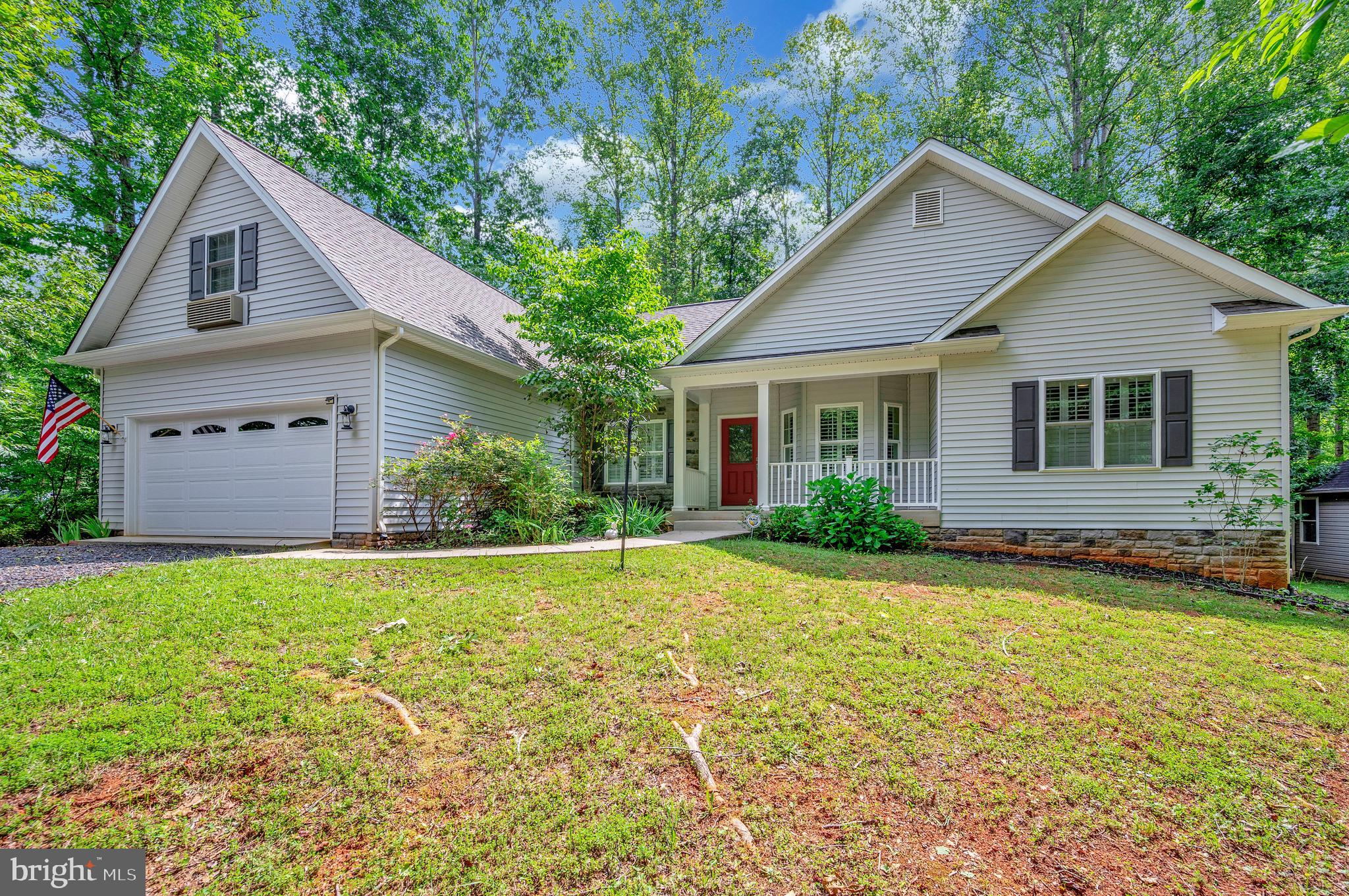 106 CLOVERHILL COURT