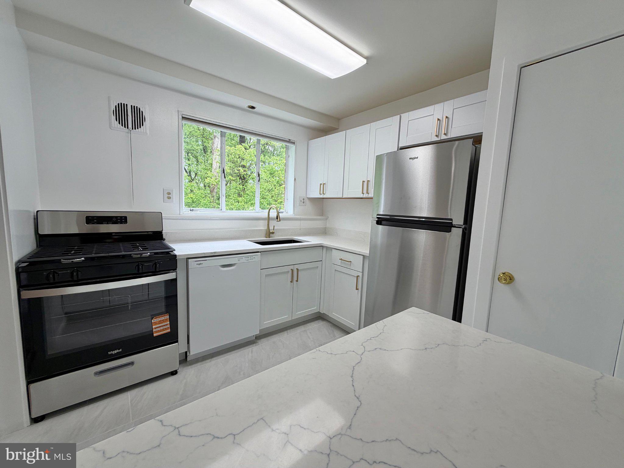 PARKSIDE CONDOMINIUMS - Residential