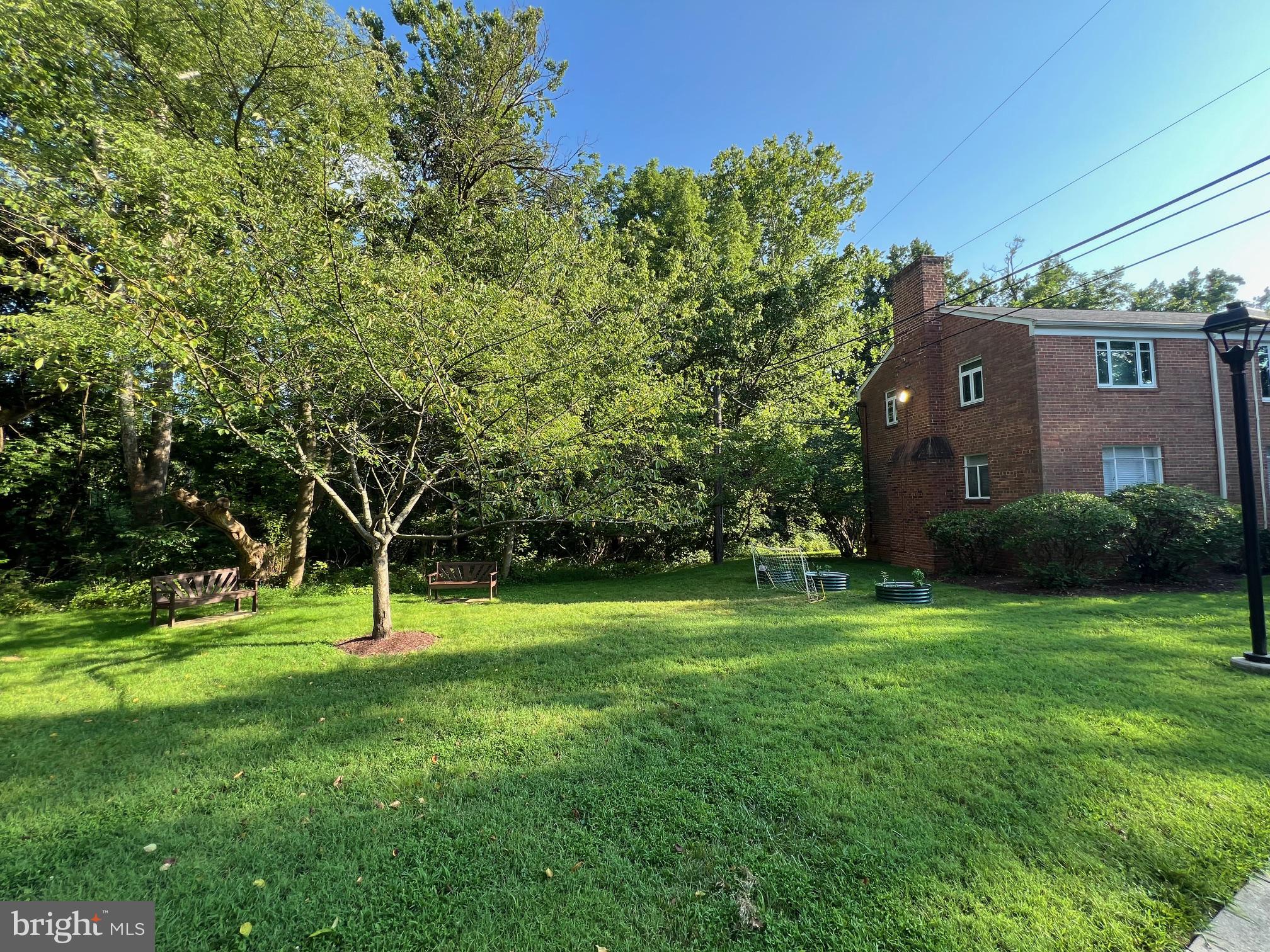 PARKSIDE CONDOMINIUMS - Residential