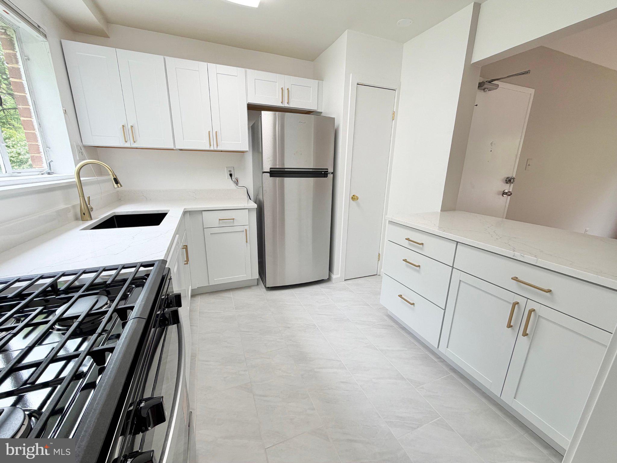 PARKSIDE CONDOMINIUMS - Residential