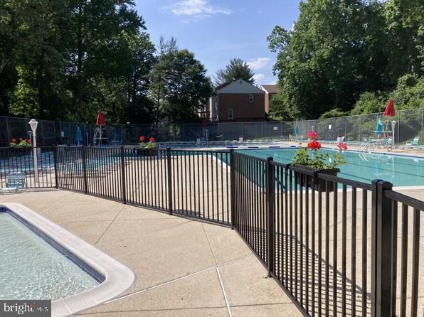 PARKSIDE CONDOMINIUMS - Residential