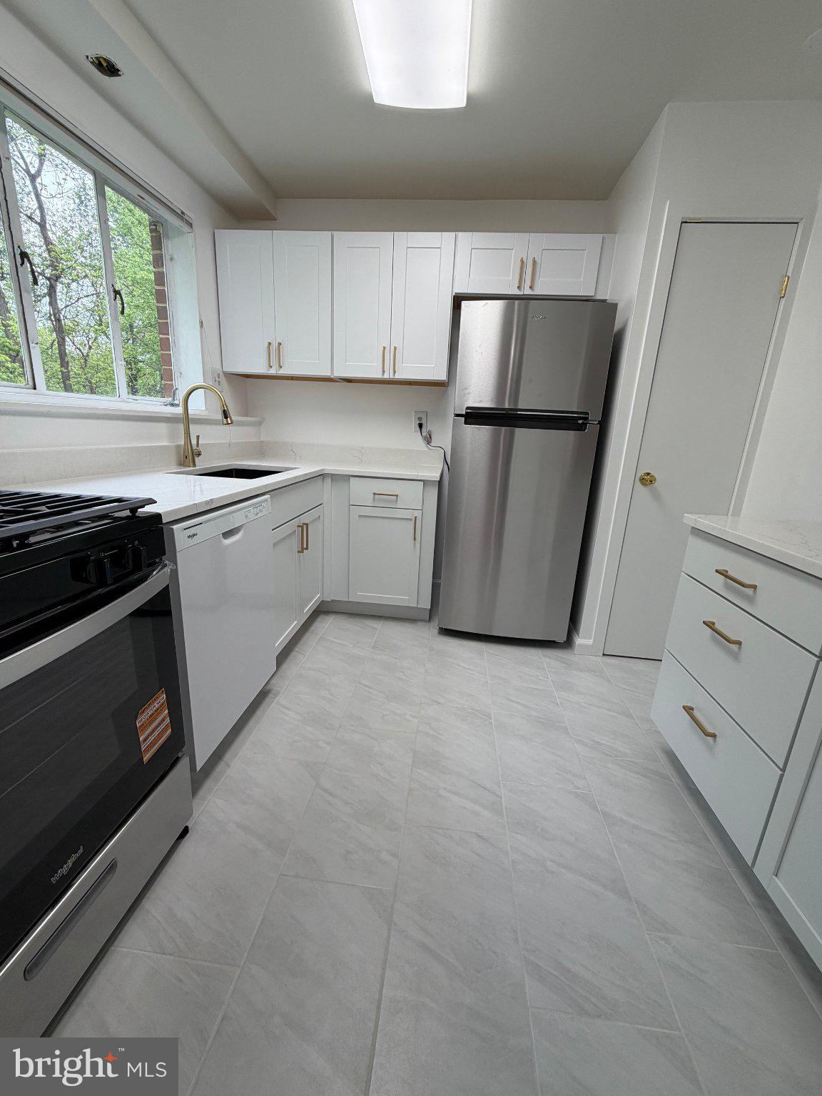 PARKSIDE CONDOMINIUMS - Residential